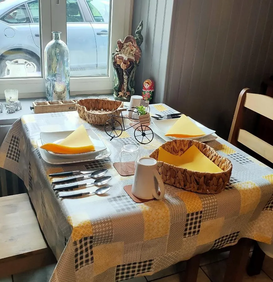 Gouarec Bed & Breakfast Lanrivain France